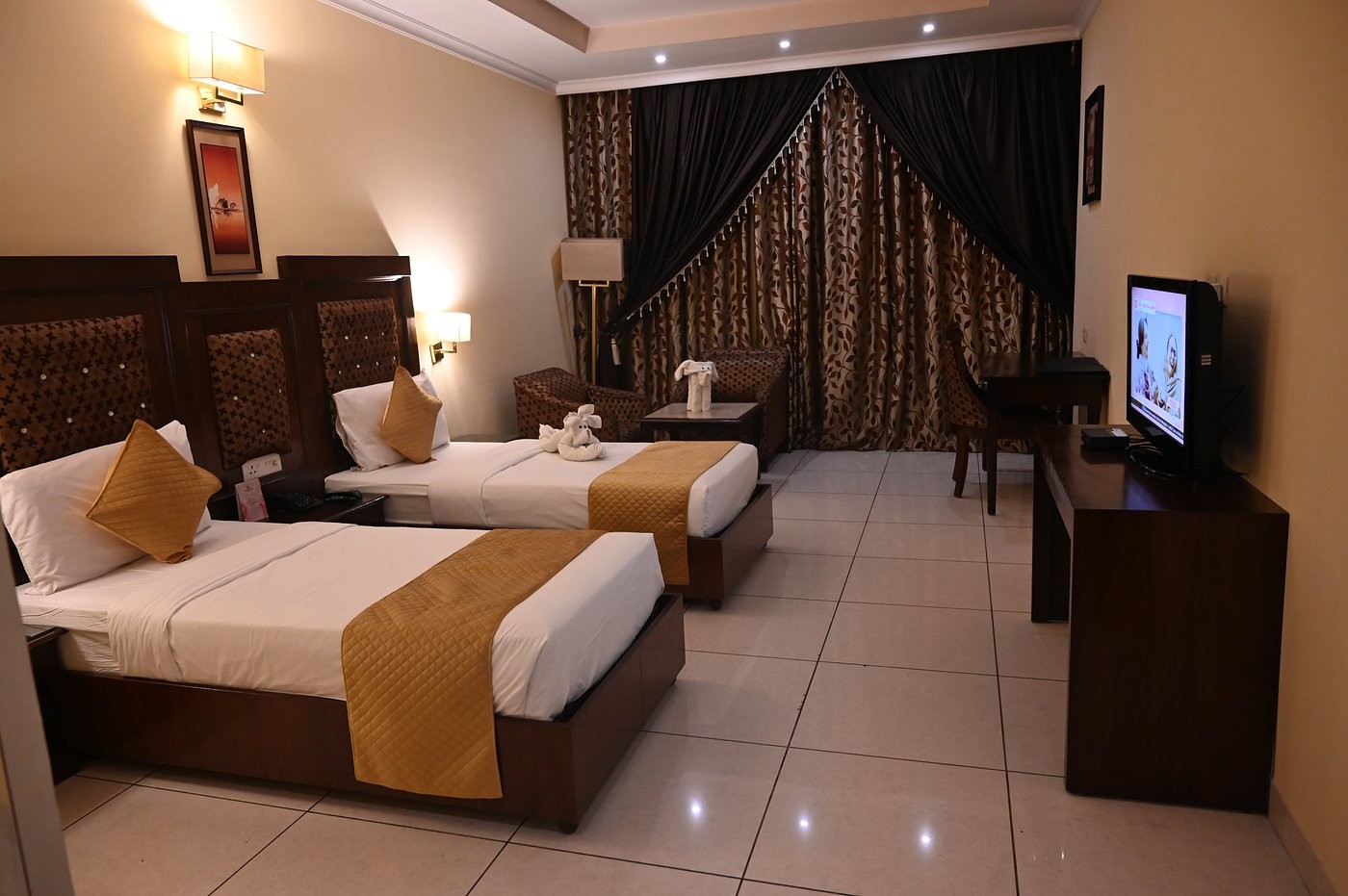 Deventure Hotel Karnal